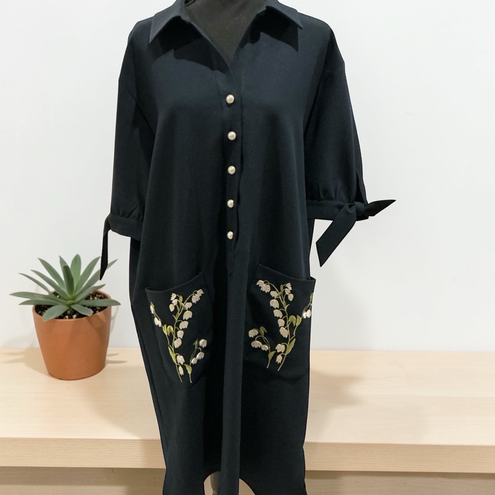 Rickie Freeman for Teri Jon Navy Dress with Floral Embroidery - Picture 5 of 8